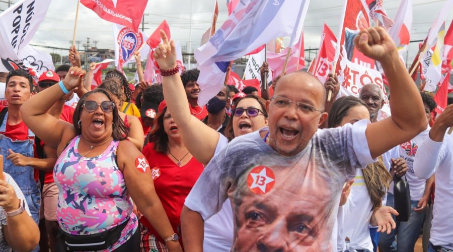 [Suíca oficializa candidatura a deputado e diz que Assembleia precisa de mais representantes negros]