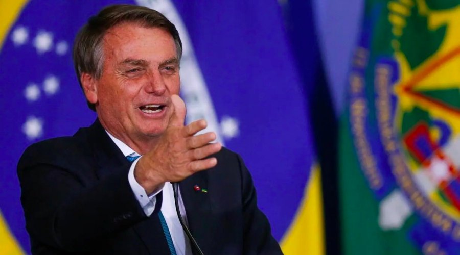 [Bolsonaro volta a chamar eleição de 'luta do bem contra o mal']