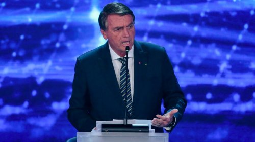 [Bolsonaro ataca jornalista em debate: 'Dorme pensando em mim']