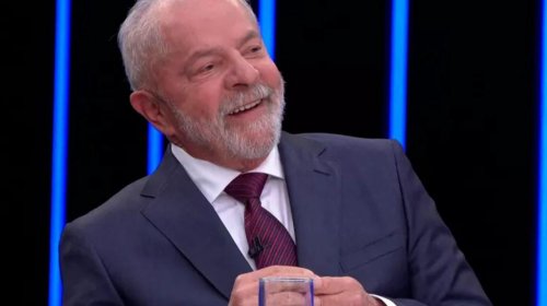 [Pesquisa mostra 44% para Lula e 32% para Bolsonaro das intenções de voto]