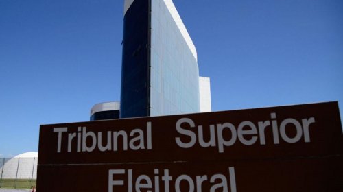 [TSE lança campanha com a CBF pela paz nas eleições]