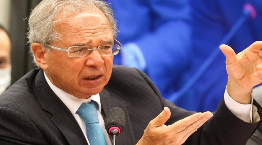 [Paulo Guedes sugere vender praias brasileiras para estrangeiros por US$ 1 bilhão]