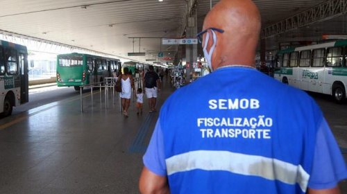 [Ônibus vão operar com frota normal de dia útil no próximo domingo]