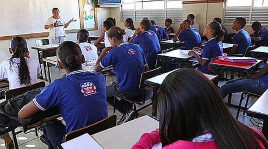 [Renovação de matrículas na rede estadual de ensino começa nesta segunda-feira]