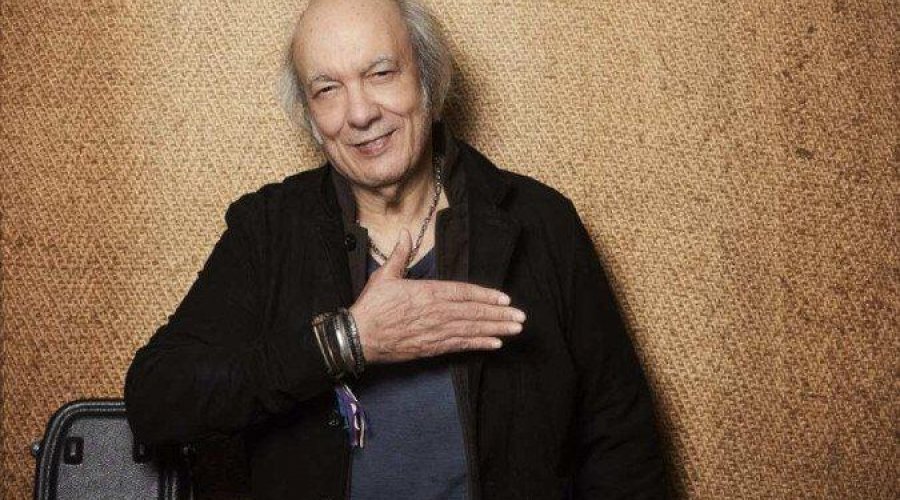 [Morre aos 81 anos o cantor e compositor Erasmo Carlos]