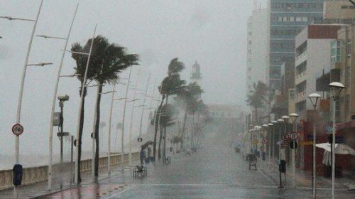 [Codesal emite alerta de chuvas em Salvador; confira previsão do tempo para capital e interior]