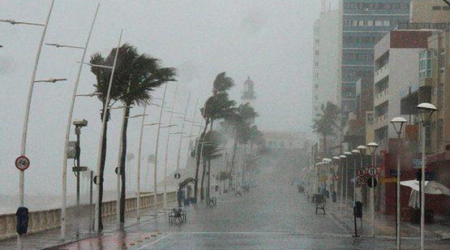 [Codesal emite alerta de chuvas em Salvador; confira previsão do tempo para capital e interior]