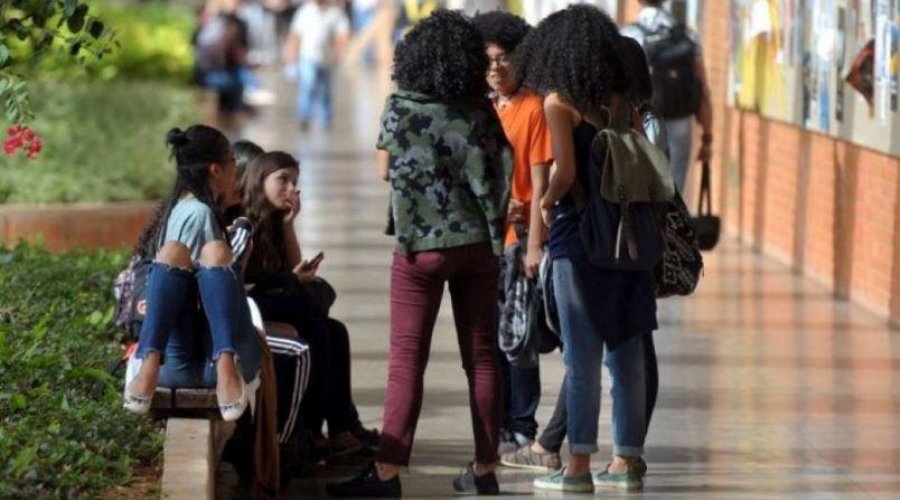 [Após pressão, MEC recua e devolve verba bloqueada a universidades]