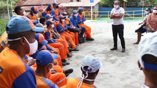 [Suíca e SindilimpBA cobram valorização dos garis e margaridas e dizem que operação carnaval es...]