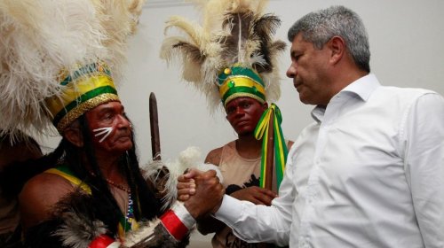 [Em primeira visita ao interior, Jerônimo participa das comemorações pelos 200 anos de Independ...]