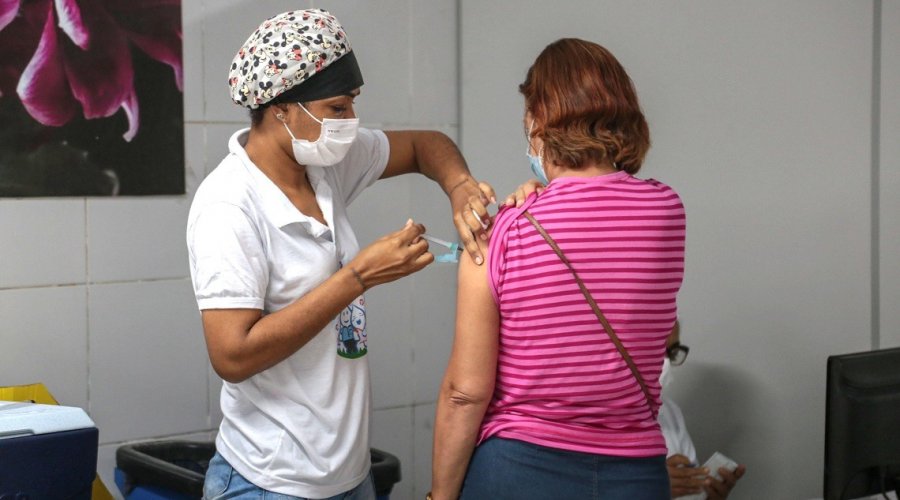 [Salvador segue com aplicação da vacina contra a Covid-19 nesta quinta-feira]