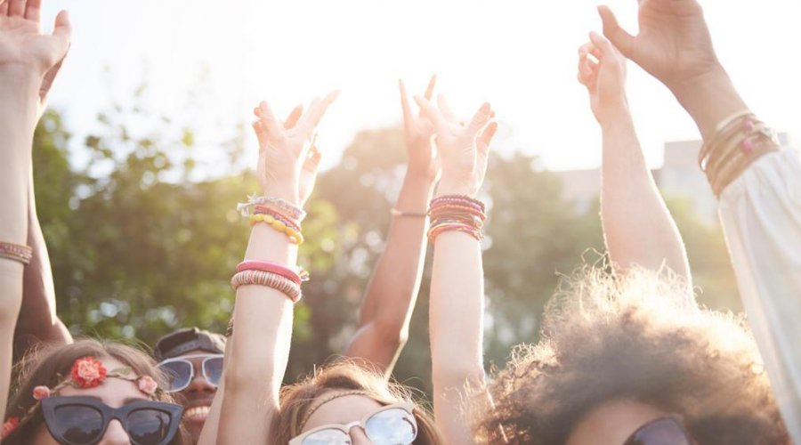 [Carnaval: confira cuidados com a alimentação durante a folia]