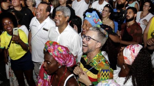 [Baby do Brasil e Emicida abrem programação de shows no Largo do Pelourinho, patrocinado pelo G...]