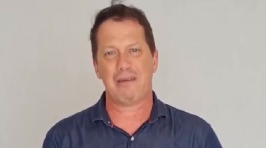[Vereador que atacou baianos chora para se livrar da cassação: 