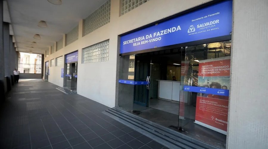 [Salvador bate novo recorde e reduz tempo médio de abertura de empresa para 6 horas]