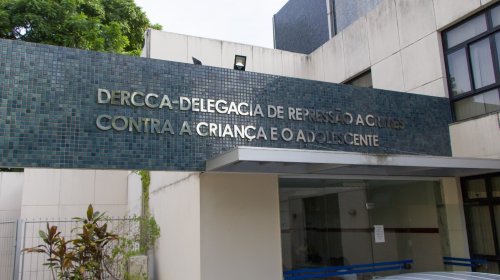 [Homem é preso por manter menina de 12 anos em cárcere privado]