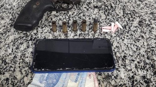 [Minutos após crime, PM intercepta assaltante em Salvador]