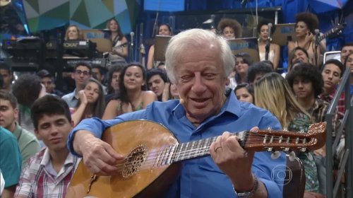 [Músico e humorista Juca Chaves morre aos 84 anos em Salvador]