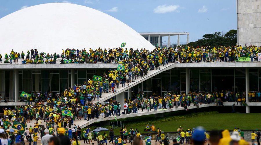 [Justiça Militar faz ofensiva para mudar imagem após 8/1 e mostrar que é efetiva em punições]