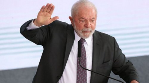 [Pesquisa Datafolha aponta que 1 em cada 4 eleitores de Lula acha que ele fez menos do que o es...]