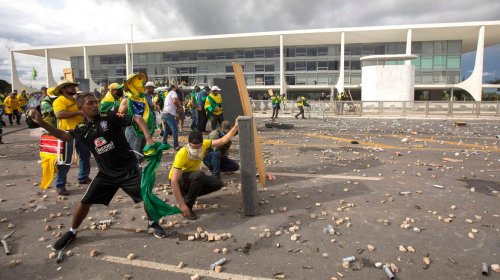 [PF cumpre 38 mandados em 8 estados, em operação sobre atos golpistas]