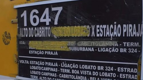 [Motorista e cobrador de ônibus são obrigados a tirar roupa para comprovar que não estavam com...]