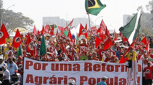 [Ministros de Lula vão participar de evento do MST após críticas a invasões]