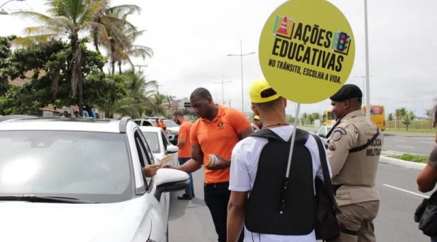 [População de Salvador adere ao 'Maio Amarelo' e Detran-BA inicia ações em referência ao mês]