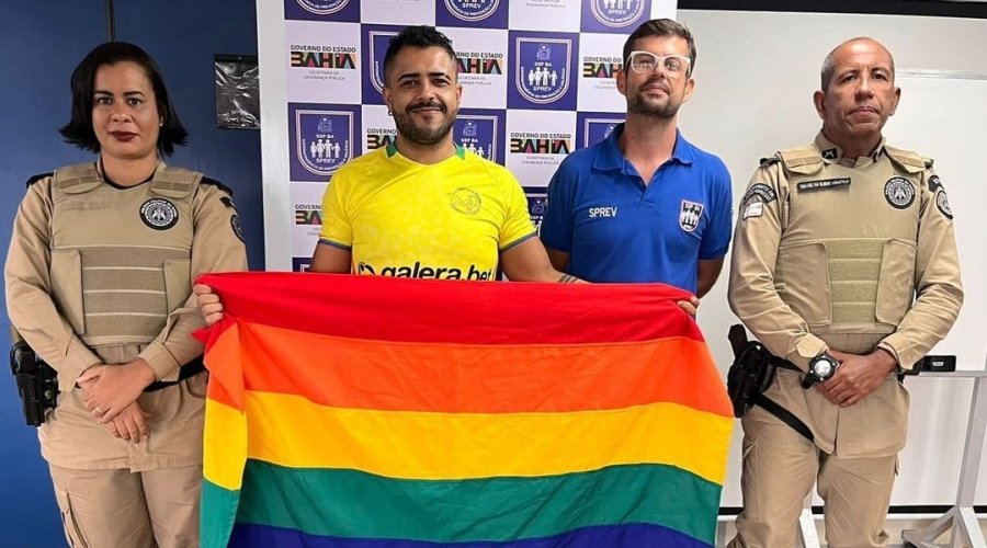 [Combate à homofobia e ao racismo nos estádios é tema de debate em Salvador]