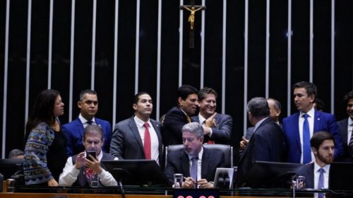 [Confira como os deputados baianos votaram na aprovação do texto-base do arcabouço fiscal]