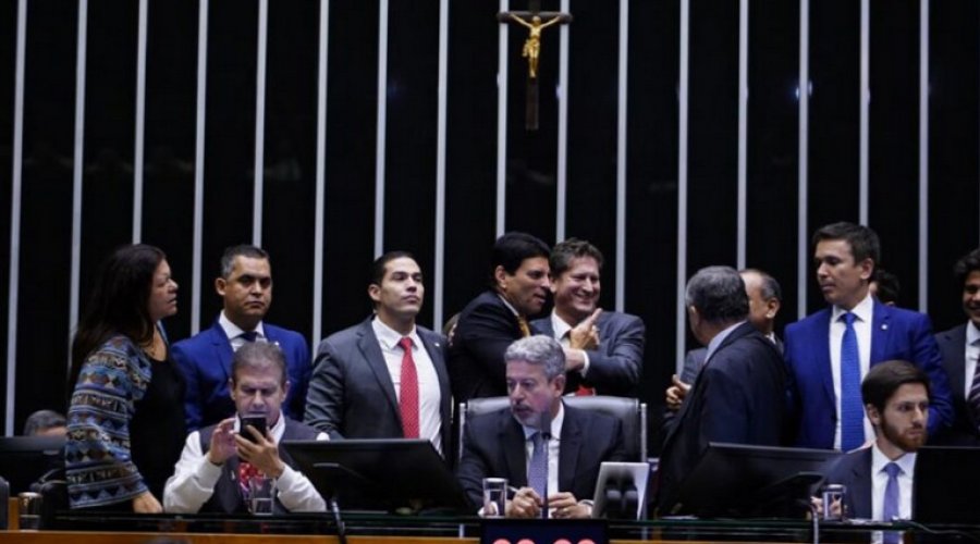 [Confira como os deputados baianos votaram na aprovação do texto-base do arcabouço fiscal]