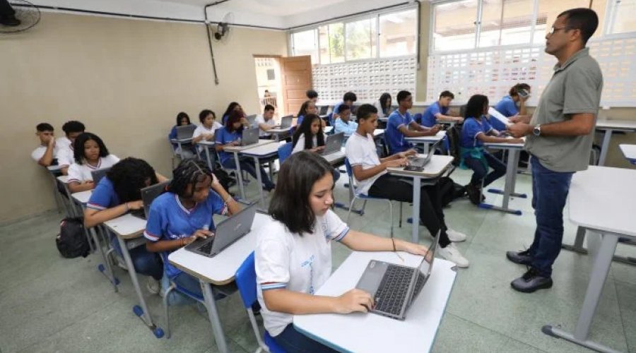 [Governo Jerônimo convoca mais 118 professores para Educação Básica, Profissional e Indígena]