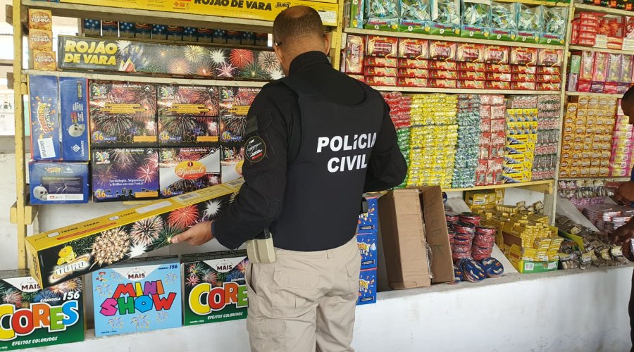 [Operação Em Chamas fiscaliza pontos de venda de fogos no interior]