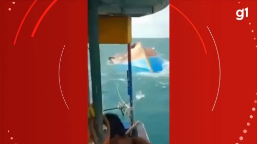 [Pescadores são resgatados em casco de embarcação após seis dias à deriva em alto mar no extrem...]