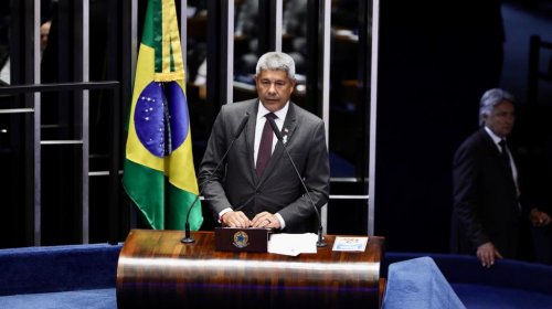 [Jerônimo discursa no Congresso Nacional e defende legado dos 200 anos do 2 de Julho; sessão so...]