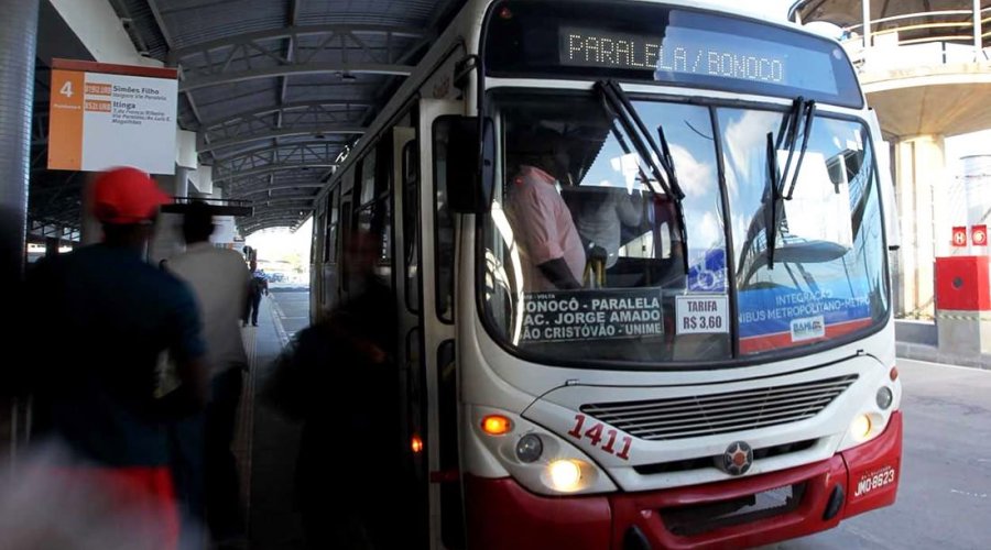 [MP aciona Agerba para tirar ônibus metropolitanos que circulam na orla de Salvador]