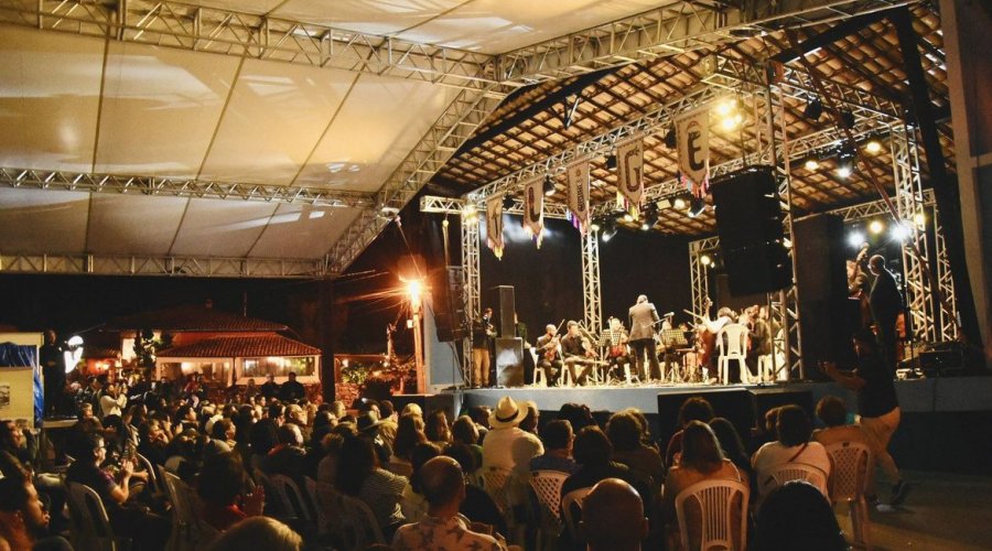 [Feira literária na Chapada Diamantina homenageia Capinan]