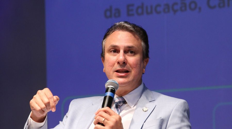 [Governo pretende estimular educação profissionalizante no ensino médio]