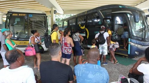 [Mais de 35 mil passageiros devem passar pelo Terminal Rodoviário de Salvador até sábado (14)]