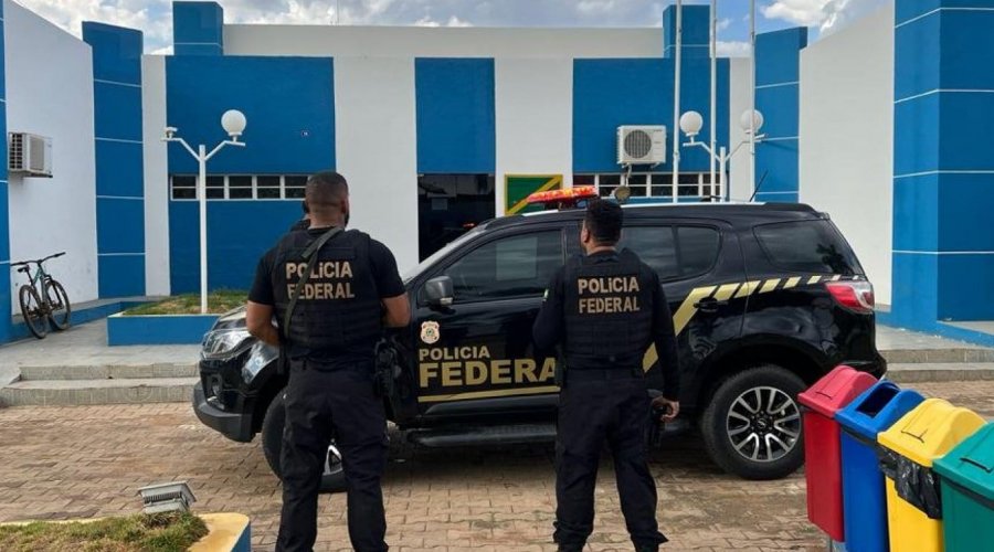 [Polícia Federal realiza operação contra fraudes de benefícios do governo]