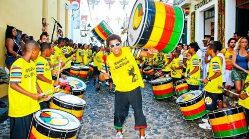 [Olodum anuncia desfile sem cordas e abadás no Carnaval 2024]