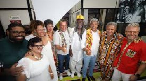 [Governador Jerônimo Rodrigues lança, nesta terça (16), o Carnaval Ouro Negro 2024, no Largo Qu...]