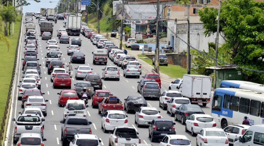 [Trânsito será bloqueado por duas noites na Av. Paralela; entenda]