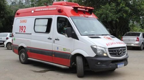 [Criminoso rouba ambulância durante atendimento em Salvador]