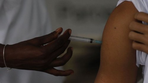 [Saúde vai permitir ampliação da vacina da dengue para 10 a 14 anos]