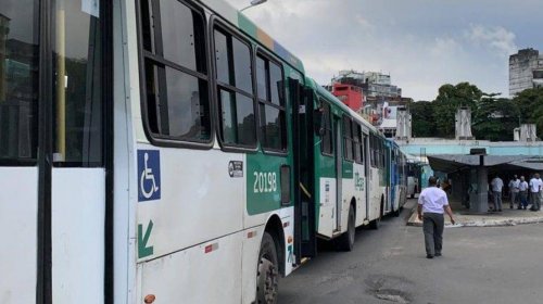 [Rodoviários e empresas entram em acordo após 11 rodadas de negociações; greve de ônibus é desc...]