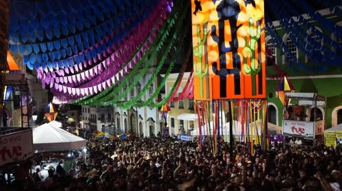 [São João do Centro Histórico de Salvador terá 25 dias de música, roteiro gastronômico e brinca...]