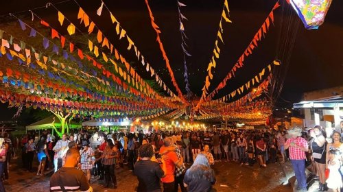 [Festas juninas atraem turistas e impulsionam economia pela Bahia]