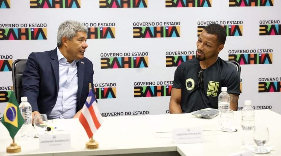 [Hoje, o brilho é dele, a luz é dele, é dele esse cinturão”, celebrou o governador em recepção ao campeão mundial de boxe Robson Conceição]