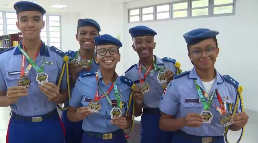 [Alunos baianos descobrem seis asteroides e se preparam para receber prêmio da Nasa]